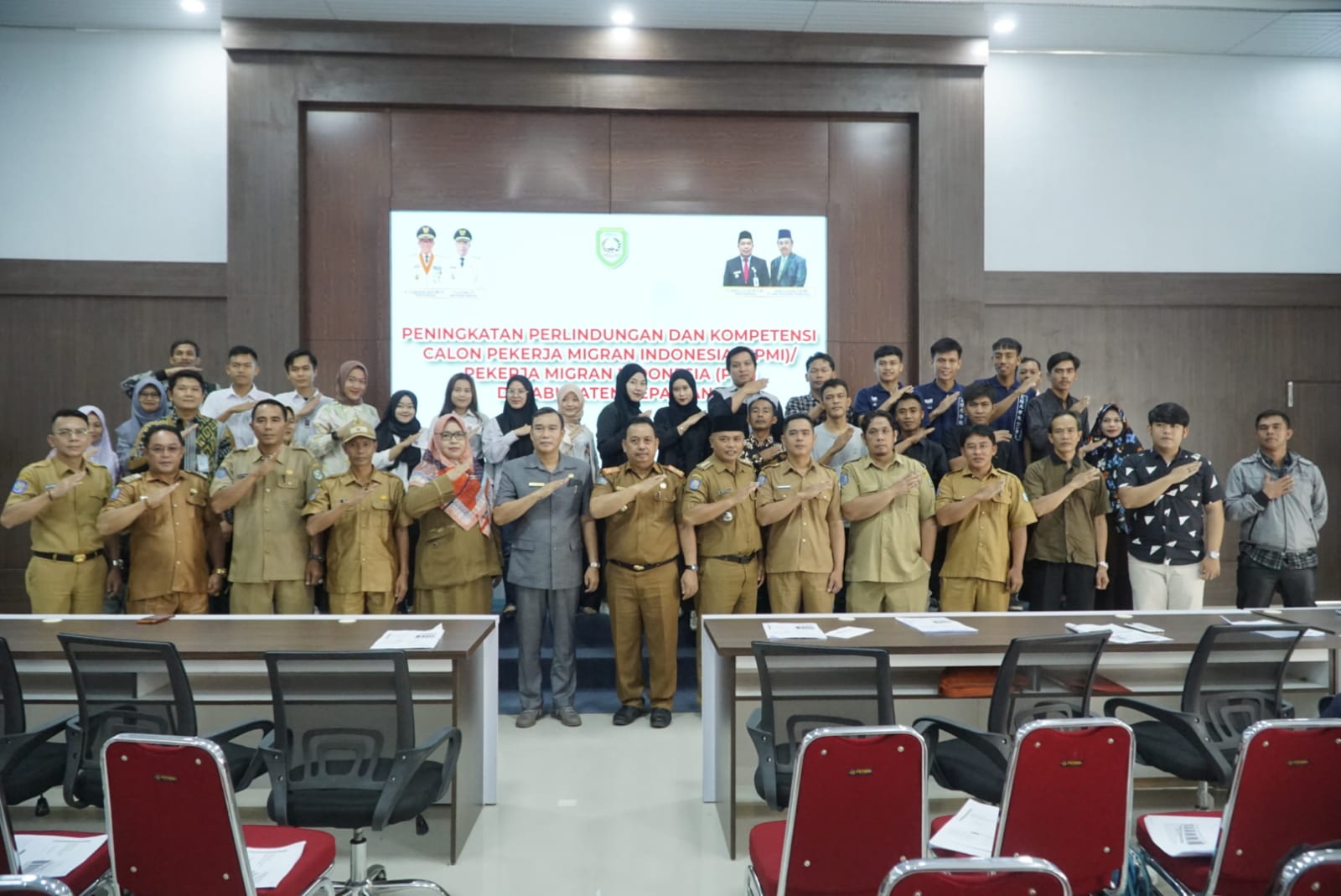 Wabup Buka Sosialiasi Peningkatan Perlindungan dan Kompetensi Calon Pekerja Migran (CPMI)/Pekerja Migran Indonesia (PMI)